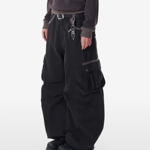 Knee Pin-tuck Contrast Cargo Pants (Blac