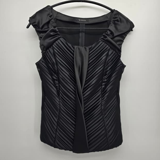 S SOLEZIA 플리츠 새틴 블라우스 블랙 하객룩 블라우스