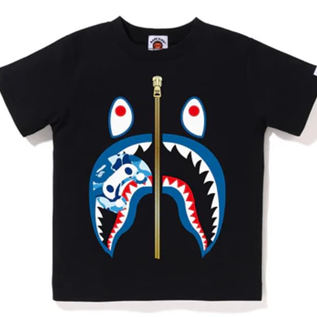 [160] 베이프 ABC 블루카모 마일로 인 샤크 반팔티 블랙 키즈