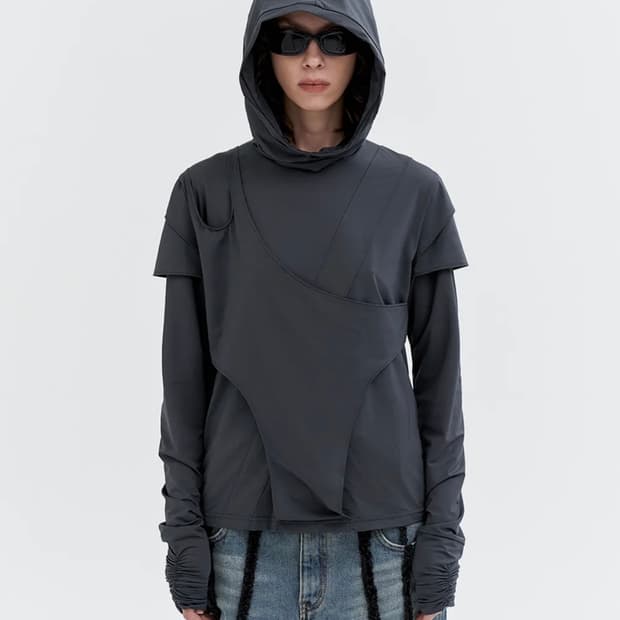 Yeel CUFFS SHIRRING LAYERED HOODED TOP 