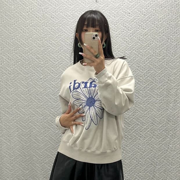 마르디메르크디 빈티지 블루 플라워마르디 맨투맨 M C13763