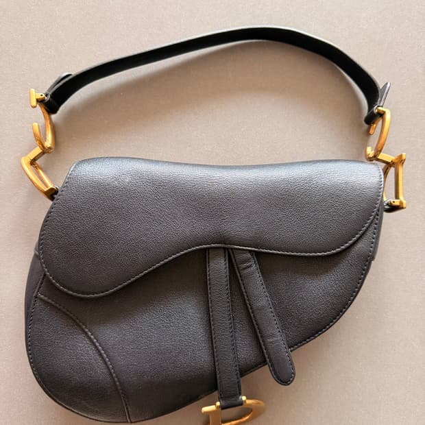 디올 새들백 염소가죽 미디움 미듐