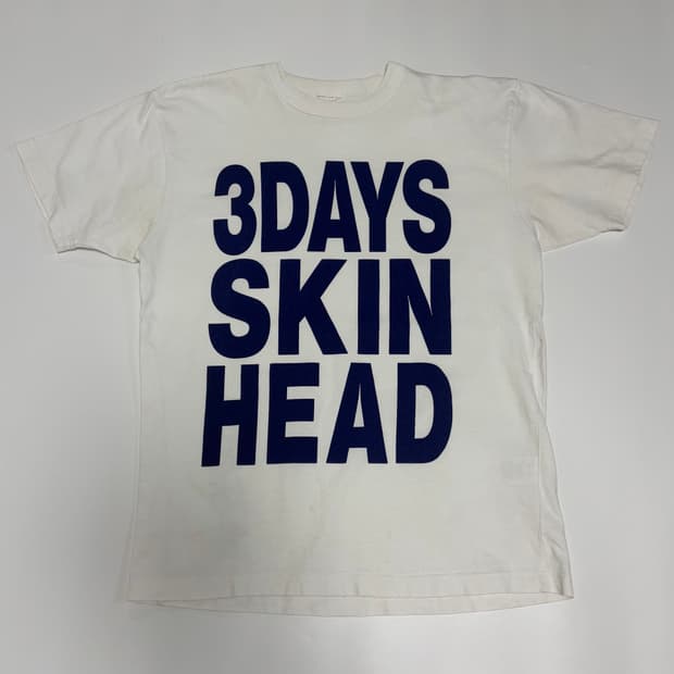'3DAYS SKIN HEAD' 그래픽 화이트 티셔츠