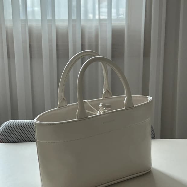 썸웨어버터 크림 토트백