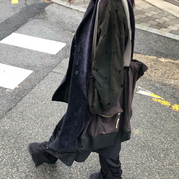 ANNAPIANURA 아티잔 스웨이드 코트