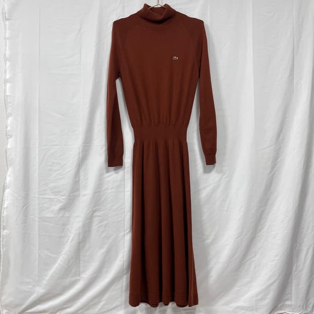 라코스테 터틀넥 울 니트 플레어 원피스