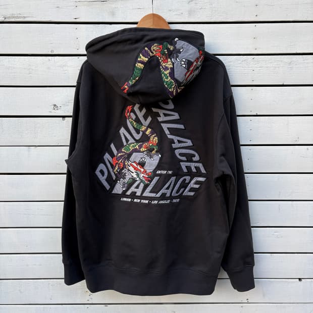 Palace 팔라스 드래곤 P-3 후드티