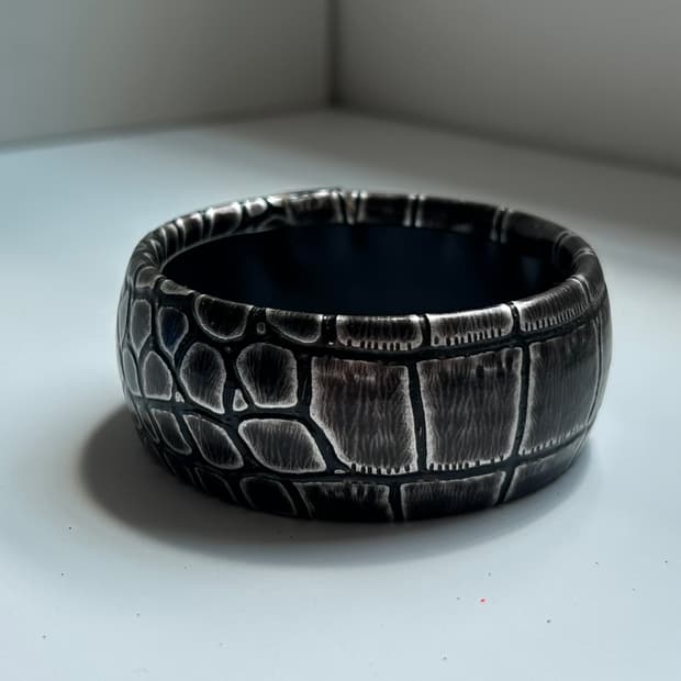 크로커다일 패턴 레더 뱅글