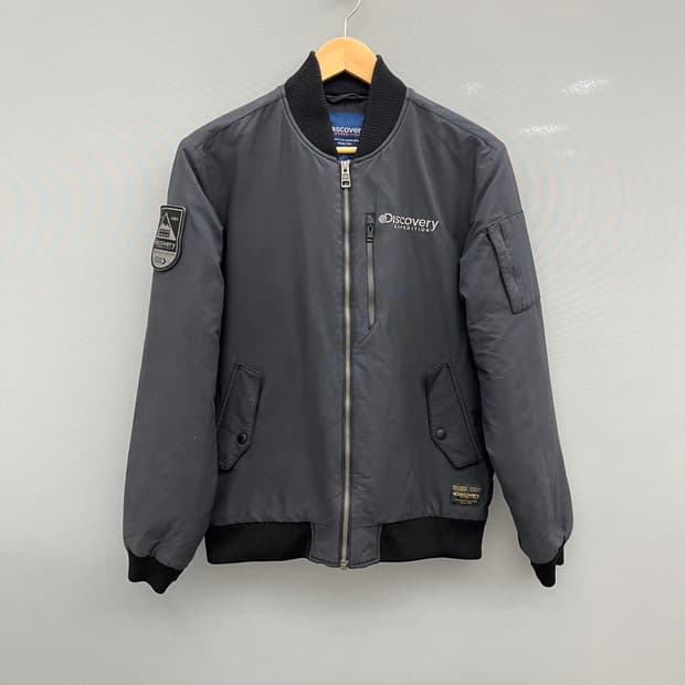 디스커버리 봄버 자켓