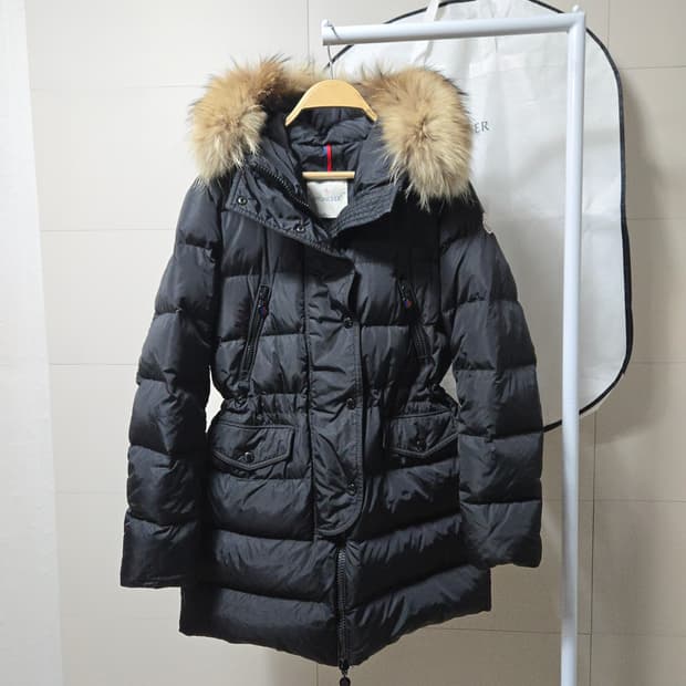 몽클레어 백화점판 프라곤(아프로티) 라쿤털 패딩 사이즈 2( 66)