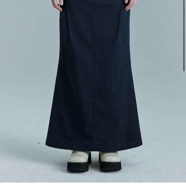 마지셔우드 [F] PINTUCK MAXI SKIRT_navy