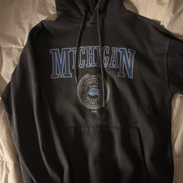 트래블 차콜 후드티