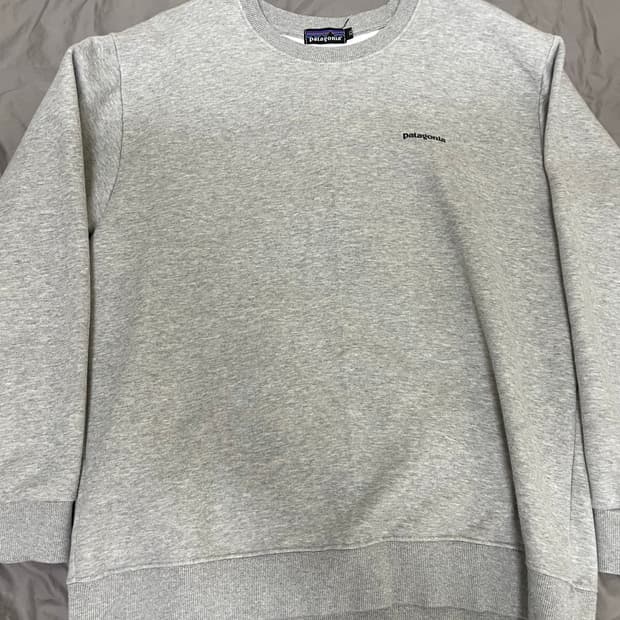파타고니아 맨투맨 그레이