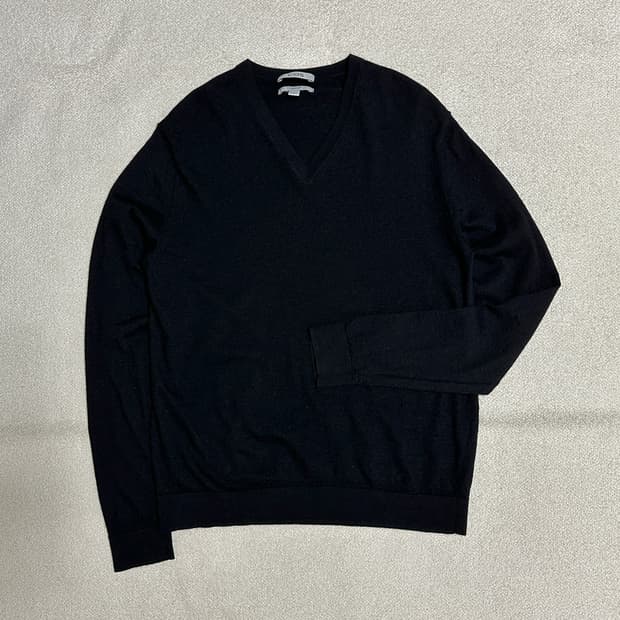 코스 슬림 메리노 울 브이넥 스웨터