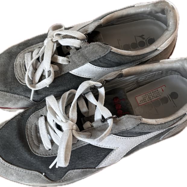 디아도라 워시드 스니커즈 그레이레드 260