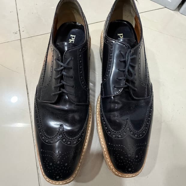 프라다 남성 윙팁 슈즈