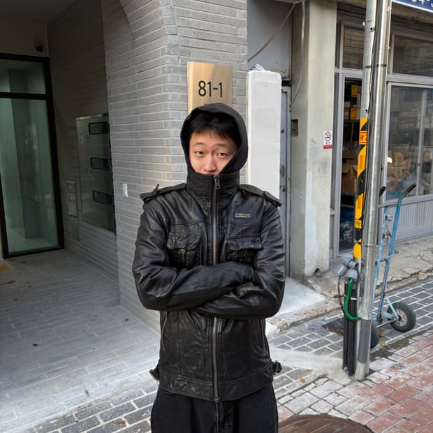 슈퍼드라이 라이언 바이커 블랙 레더 모토 자켓