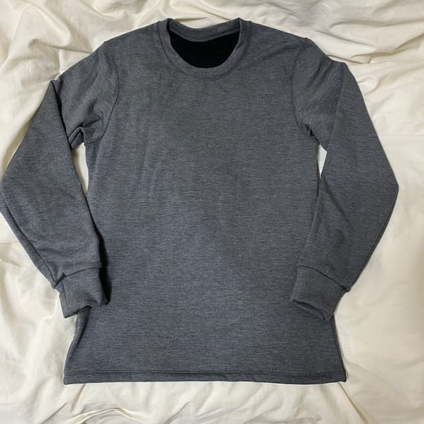 유니클로 히트텍 울트라웜 크루넥 티셔츠