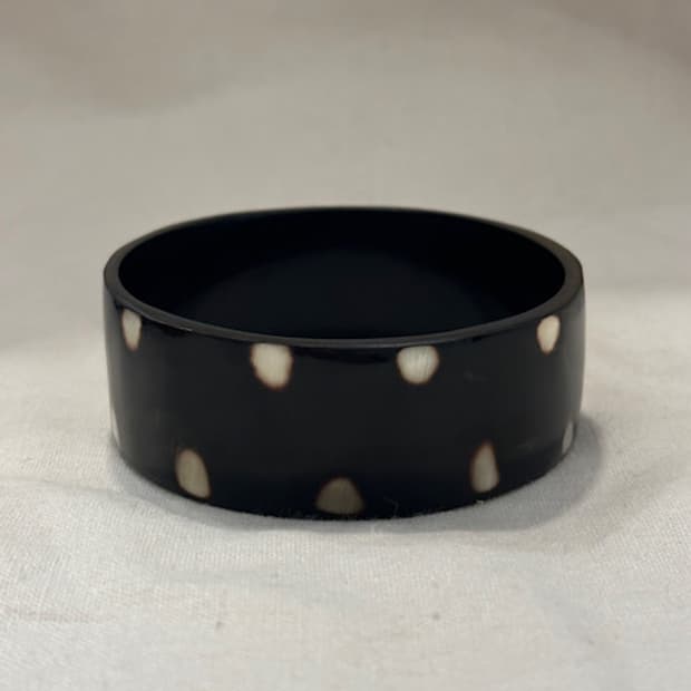 cow's horns wide bangle