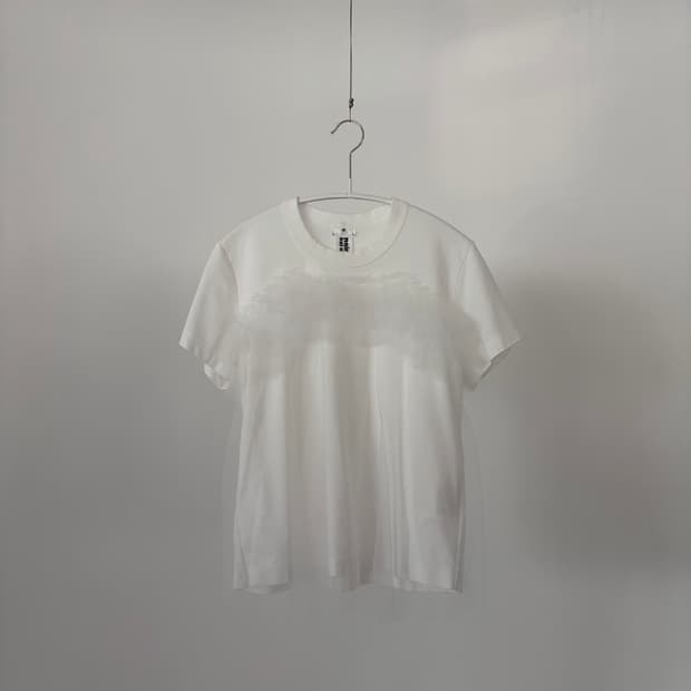 • Ruffle Tulle Overlay Half T