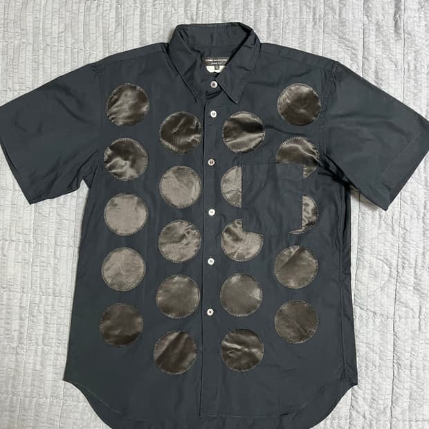 (XS) 꼼데가르송 옴므플러스 도트 하프셔츠 블랙