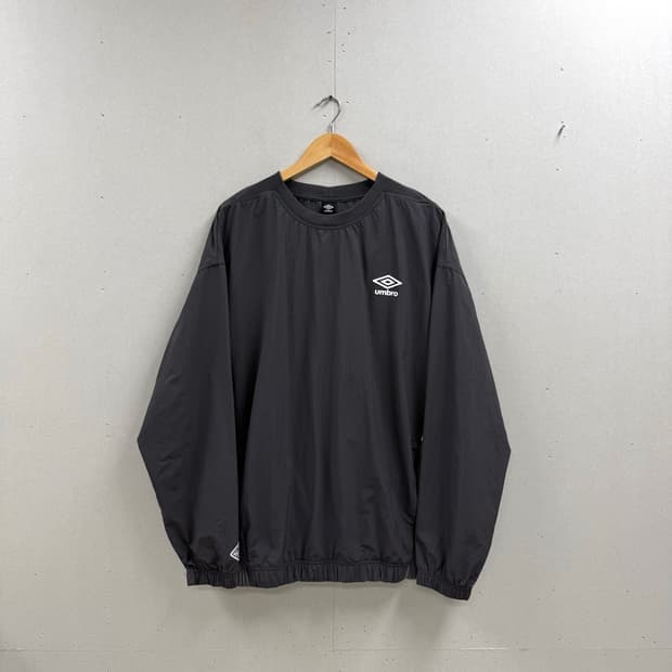 남성 110 xxl / 엄브로 피그먼트 웜업 바람막이 긴팔티 차콜