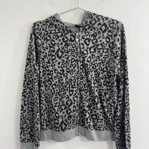 leopard hood zipup