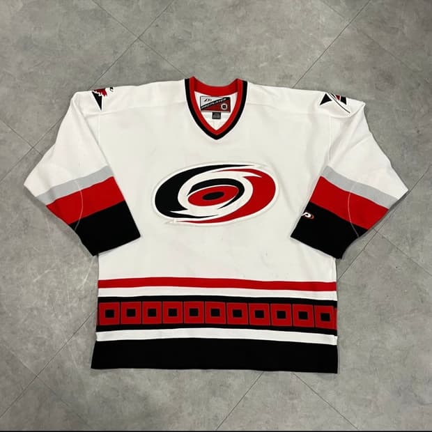 NHL 캐롤라이나 허리케인스 하키 져지 (110) 팝니다