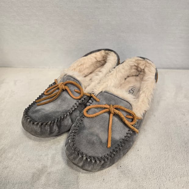 UGG 어그 모카신 235~240