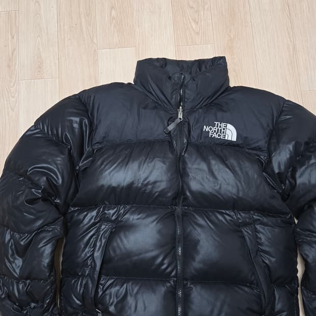 노스페이스 눕시 해외판 90 사이즈 