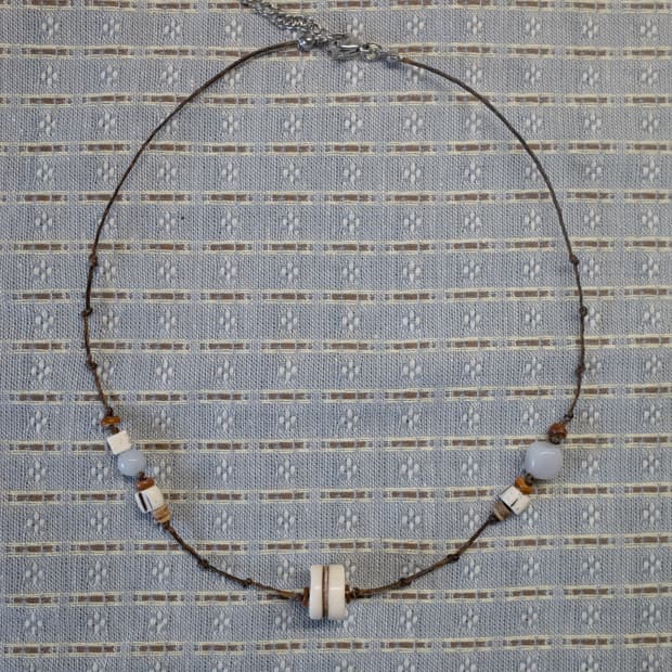 (only one) mint round cracker necklace