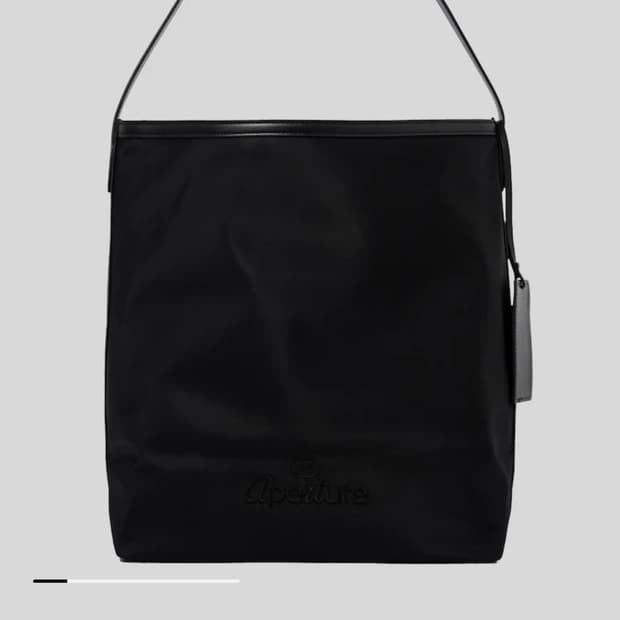 디애퍼처 벌키 나일론 숄더백