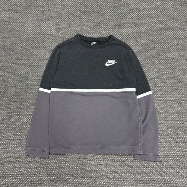 나이키 배색 로고 맨투맨 v0290