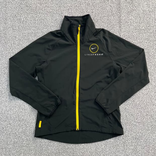 M 나이키 리브스트롱 바람막이 0306M