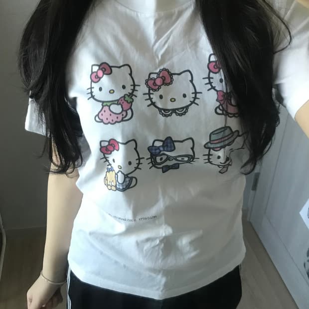 헬로키티 반팔