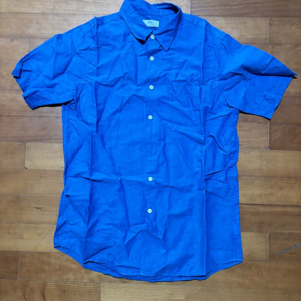 유니클로 반팔셔츠 L 사이즈