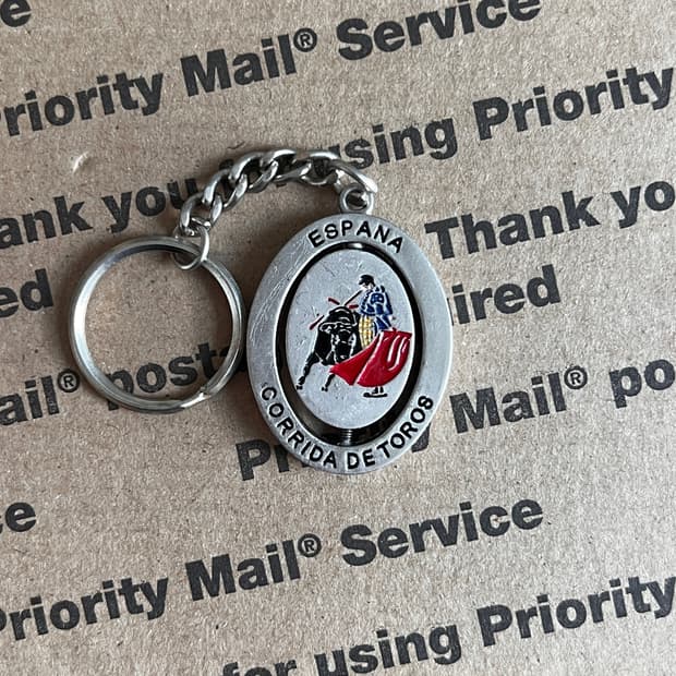 90s vtg Espana Bullfight Keyring