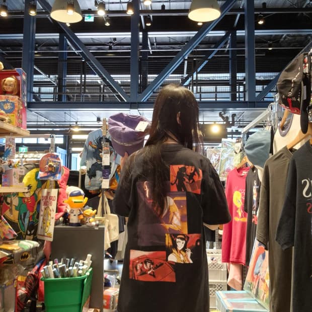 Urban Outfitters 카우보이 비밥 페이 발렌타인 그래픽 티셔츠