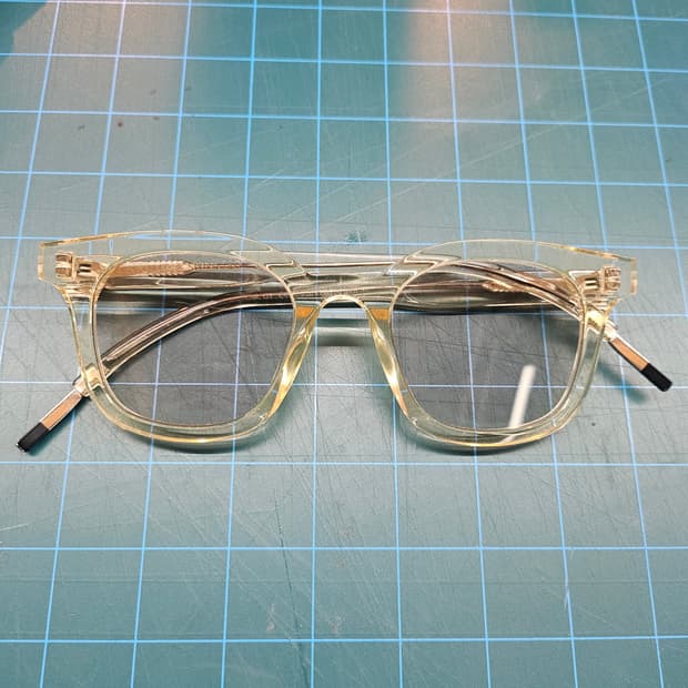 젠틀몬스터 Gentle Monster 틴트 선글라스
