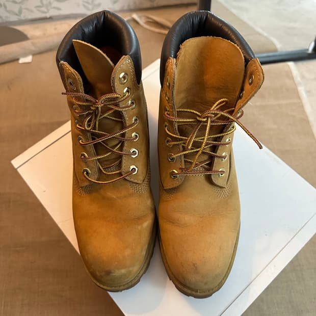 팀버랜드6인치 프리미움 255-260(7.5US)