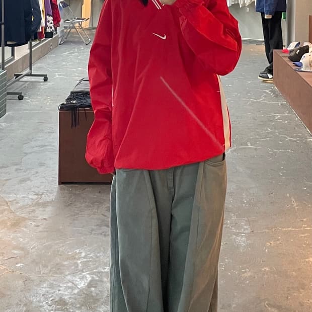 나이키 스우시 워싱턴 레드 웜업 H1142