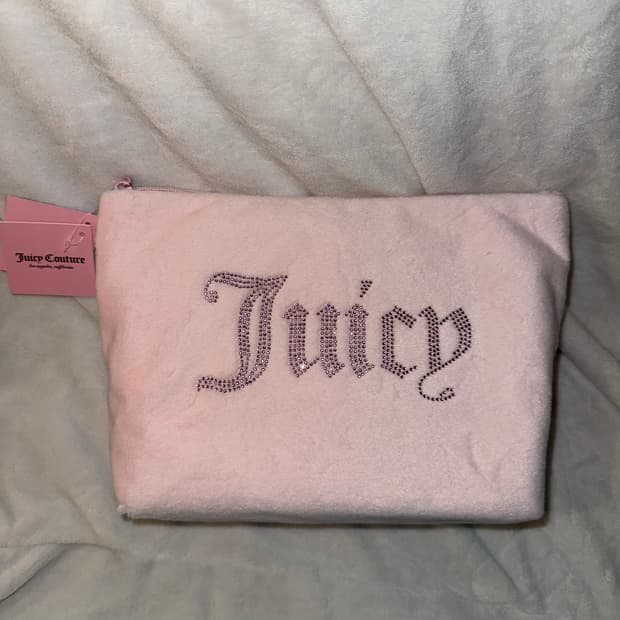 쥬시꾸뛰르 베이비핑크 벨벳 파우치 핀터깔 베이비베어 갸루 베메클