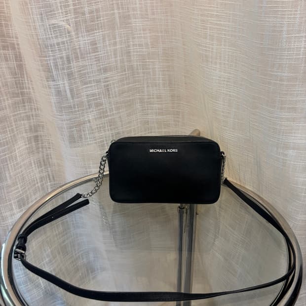 정품 마이클코어스 사피아노 크로스백    