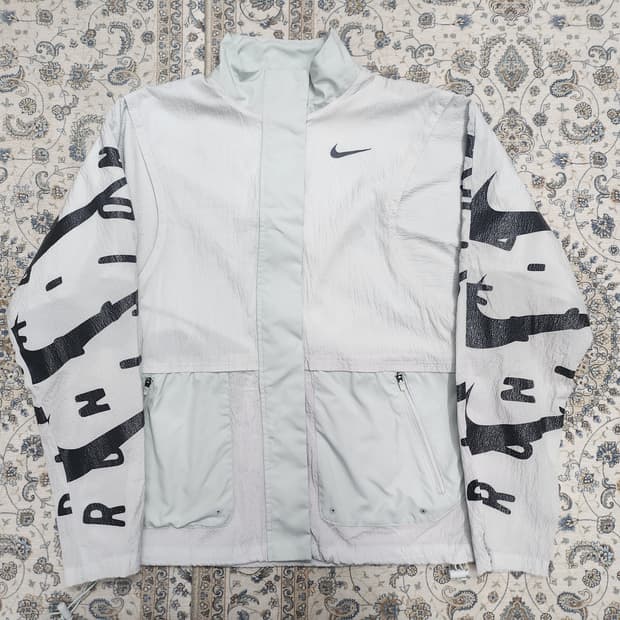 나이키 서마핏 런 디비전 우븐 바람막이 S (55반까지)