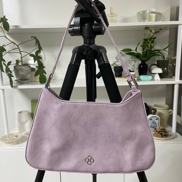 히어리 숄더백 라일락