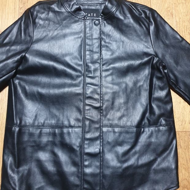 TATE 가죽 자켓 95 사이즈입니다