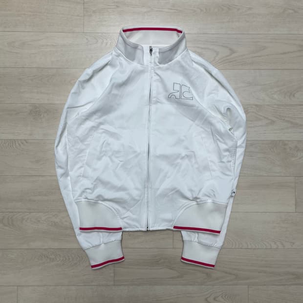 꾸레쥬 바람막이