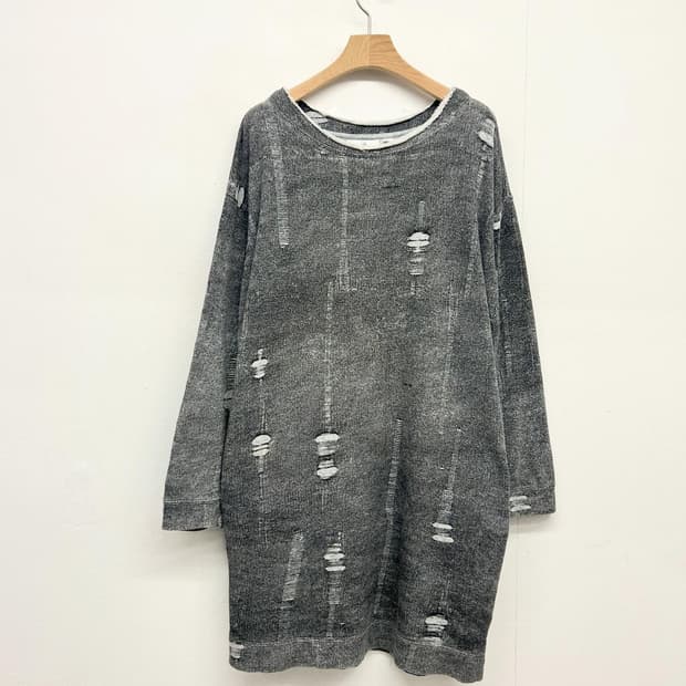 칩 먼데이 그런지 디스트로이드 롱 슬리브