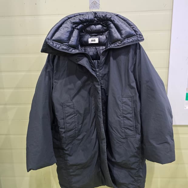 유니클로 U 롱패딩 XL 회색.