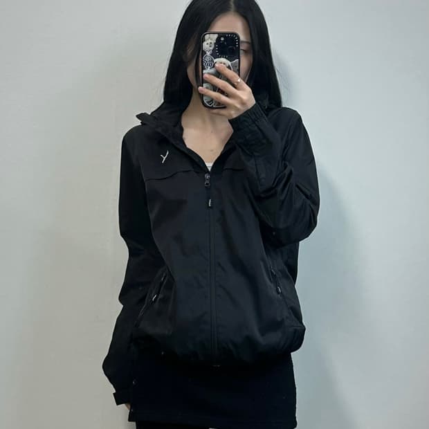 푸마 자수로고 블랙 바람막이